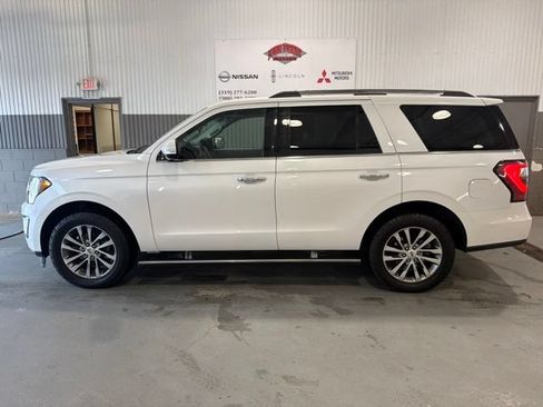 Used 2018 Ford Expedition Limited w/ Equipment Group 301A AWD/4WD image 7