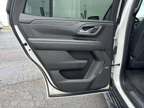 Used 2021 GMC Yukon SLT w/ SLT Luxury Plus Package image 32