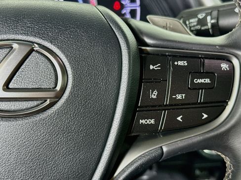 Used 2019 Lexus ES 350 w/ Premium Package FWD image 13