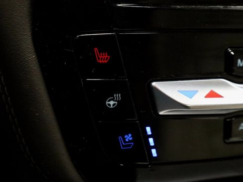 Certified 2023 Ford Explorer Platinum w/ Class IV Trailer Tow Package image 5