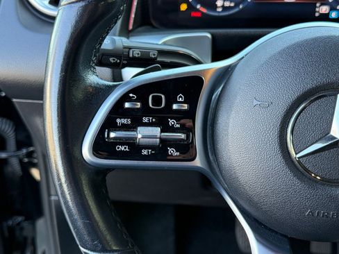 Used 2022 Mercedes-Benz GLB 250 4MATIC image 24