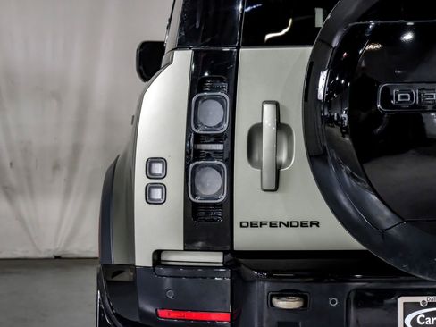 Used 2023 Land Rover Defender 110 X image 41