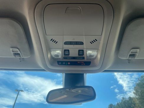 Used 2021 GMC Acadia Denali image 20