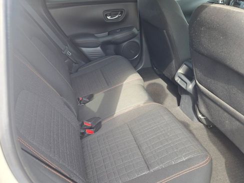 Used 2023 Honda HR-V Sport image 9