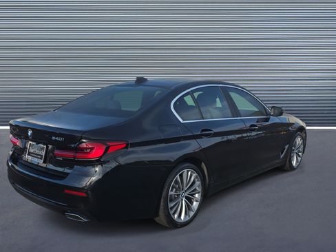 Used 2023 BMW 540i w/ Premium Package image 3