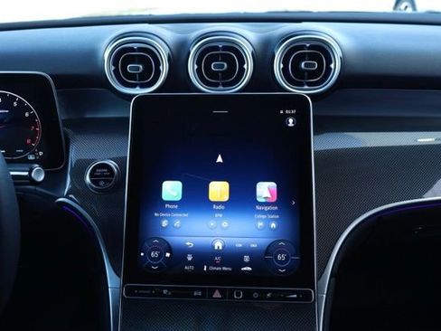 Certified 2025 Mercedes-Benz GLC 300 image 17