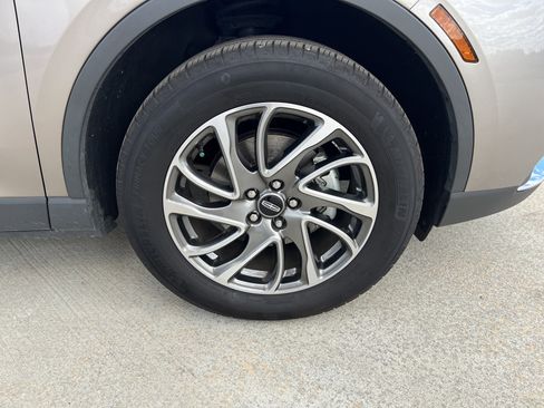 Used 2021 Lincoln Corsair FWD w/ Equipment Group 101A image 13