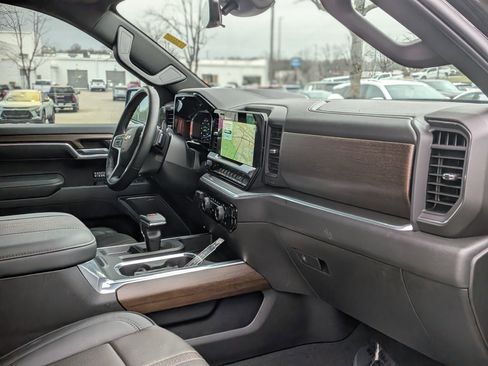 Certified 2025 Chevrolet Silverado 1500 High Country image 22