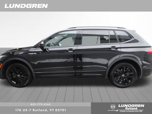 Used 2022 Volkswagen Tiguan SE R-Line image 48