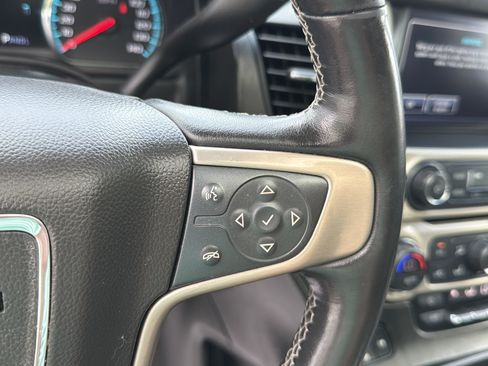 Used 2019 GMC Yukon XL Denali AWD/4WD image 19