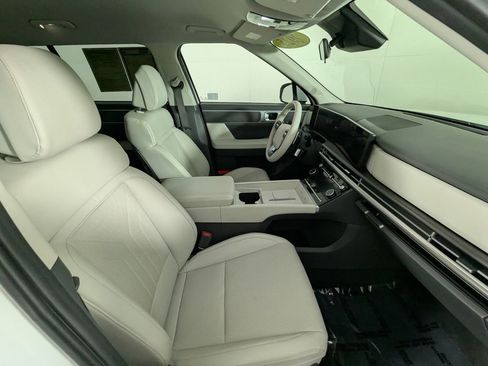 Used 2025 Hyundai Santa Fe SEL image 32