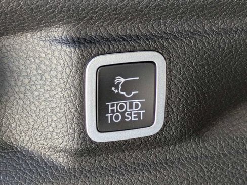 New 2026 Jeep Grand Cherokee L Limited w/ Luxury Tech Group II AWD/4WD image 13