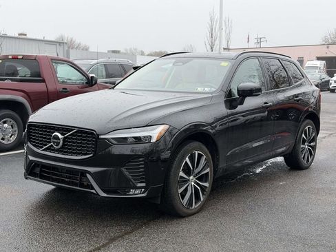 Used 2023 Volvo XC60 B5 Plus w/ Climate Package image 4