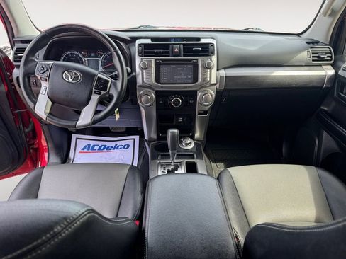 Used 2017 Toyota 4Runner SR5 Premium AWD/4WD image 10