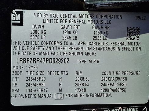 Used 2023 Buick Envision Avenir image 28