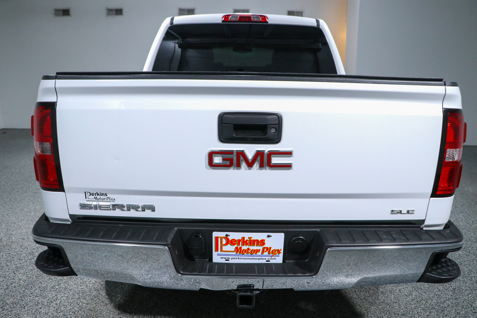 Used 2015 GMC Sierra 1500 SLE w/ SLE Value Package AWD/4WD image 8