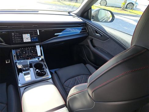 New 2026 Audi Q8 Prestige image 25