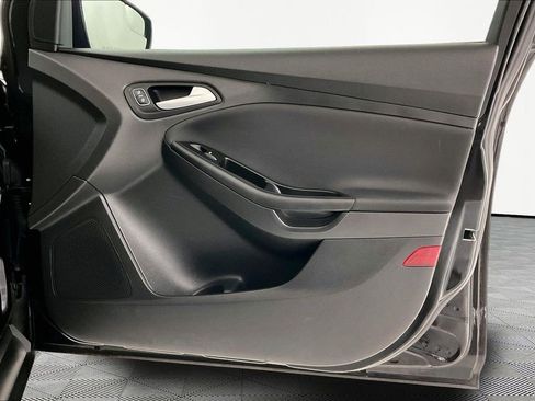 Used 2018 Ford Focus SE image 22