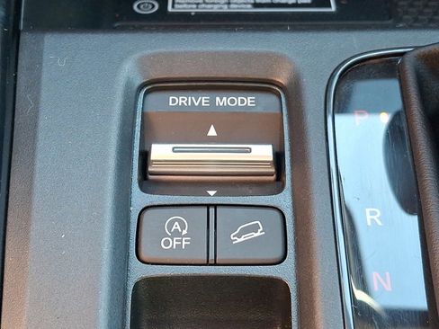 Used 2025 Honda CR-V EX-L image 25