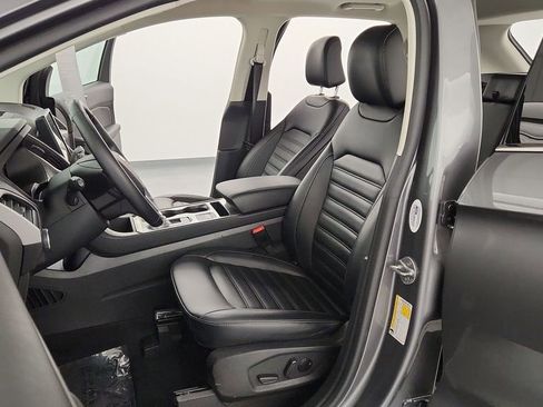 Used 2023 Ford Edge SEL image 15