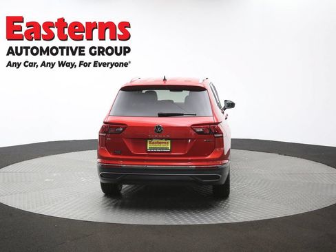 Used 2023 Volkswagen Tiguan SE AWD/4WD image 35