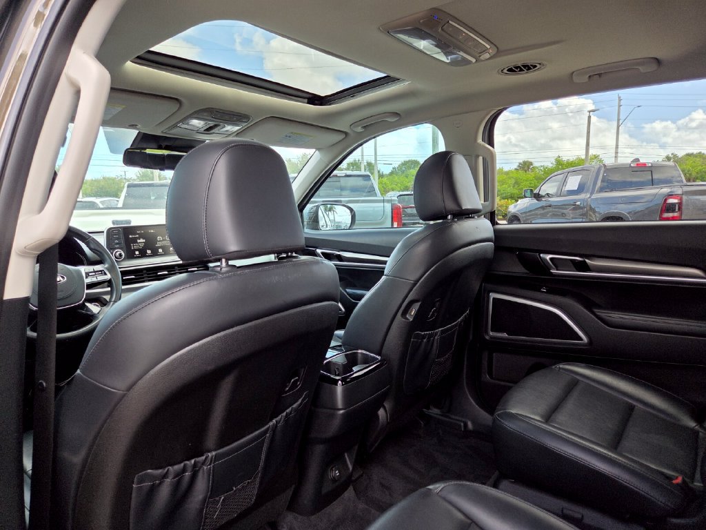 Used 2020 Kia Telluride S FWD image 26