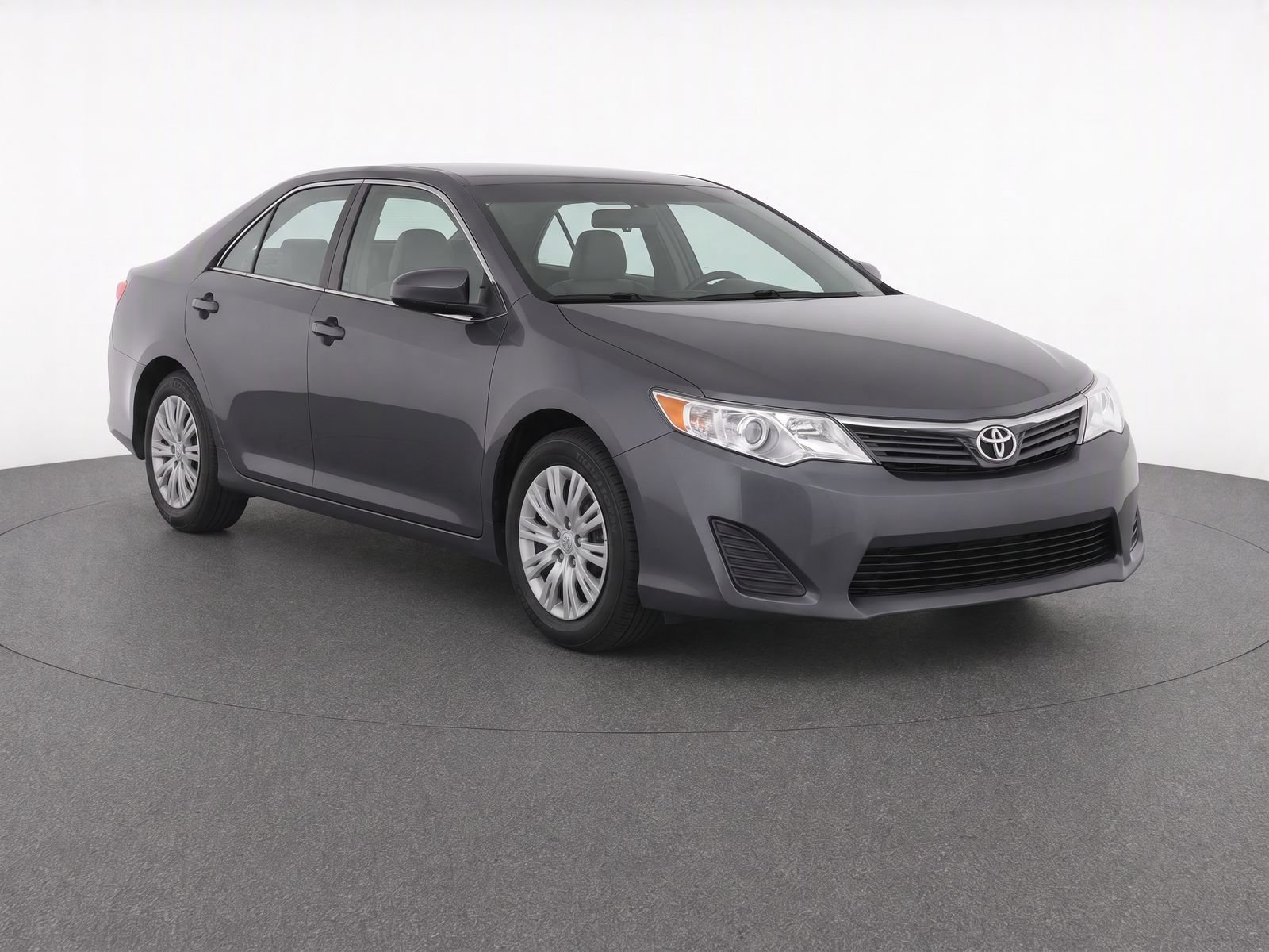 Used 2012 Toyota Camry FWD image 2