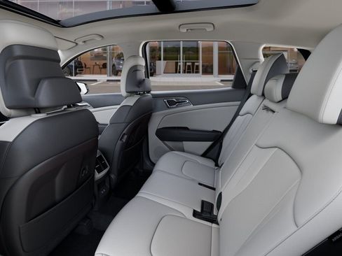 New 2026 Kia Sportage EX image 18