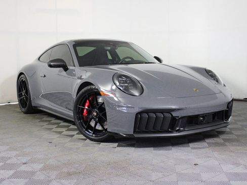 Used 2025 Porsche 911 Carrera 4 GTS image 9