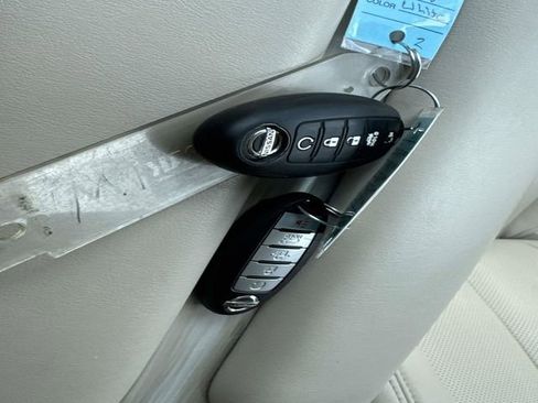 Used 2018 Nissan Murano SL w/ Cargo Package FWD image 4