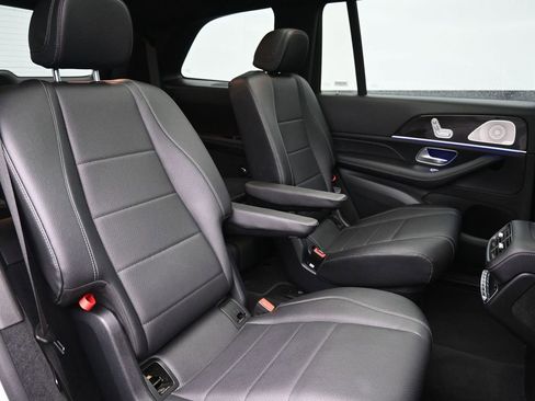 Used 2023 Mercedes-Benz GLS 450 4MATIC image 25