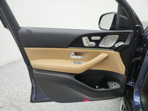 Used 2024 Mercedes-Benz GLS 450 4MATIC image 14