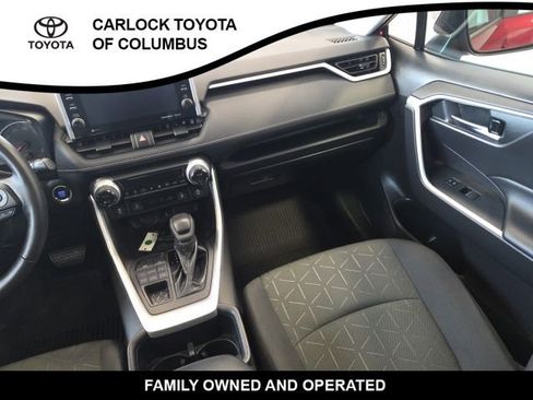 Used 2022 Toyota RAV4 XLE w/ Convenience Package image 18