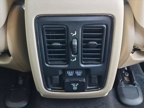 Used 2020 Jeep Grand Cherokee Limited AWD/4WD image 18