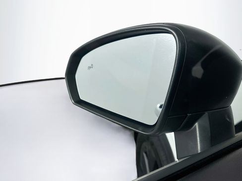 Used 2025 Volkswagen Taos S FWD image 16