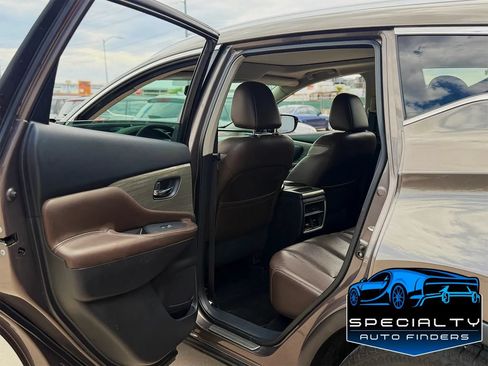 Used 2015 Nissan Murano SL w/ SL Technology Package FWD image 11