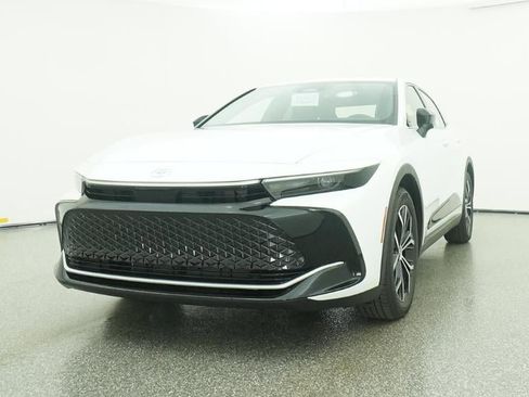 New 2026 Toyota Crown XLE image 32