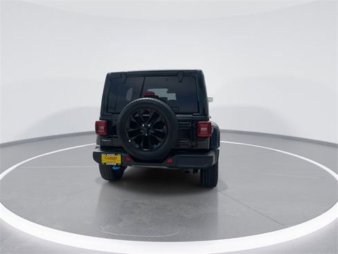 Used 2024 Jeep Wrangler Unlimited Sahara image 7