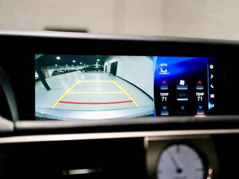 Used 2018 Lexus IS 300 w/ Comfort Package image 5