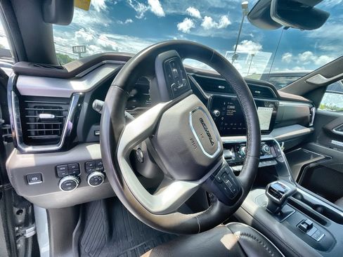 Used 2024 GMC Sierra 1500 Denali w/ Denali Reserve Package AWD/4WD image 10