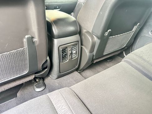 Used 2024 Dodge Durango SXT image 30