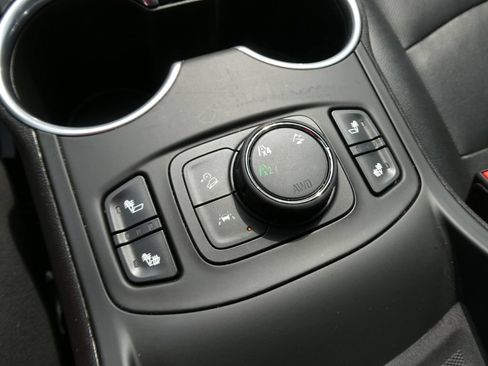 Certified 2022 GMC Terrain SLT AWD/4WD image 31