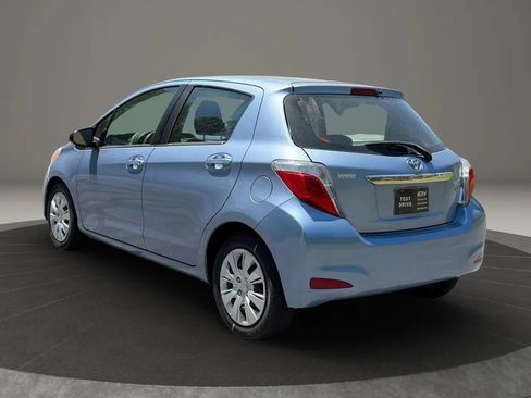 Used 2014 Toyota Yaris LE FWD image 4
