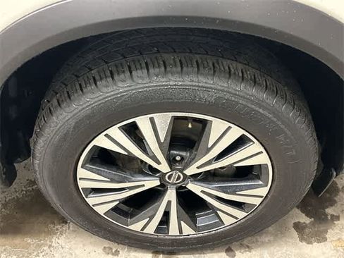 Used 2021 Nissan Rogue SV image 5