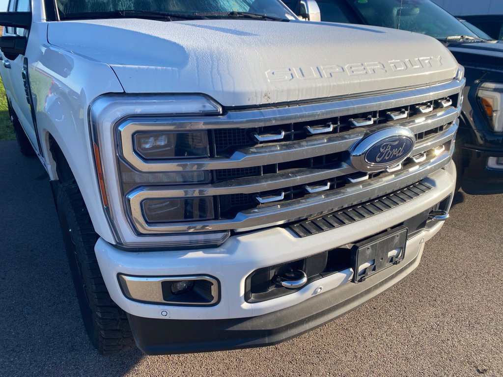 Used 2023 Ford F250 Platinum AWD/4WD image 3