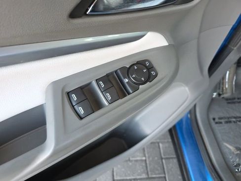 Used 2023 Chevrolet Bolt EUV Premier FWD image 21