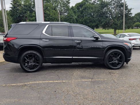 Used 2019 Chevrolet Traverse Premier w/ LPO, Black Accent Package AWD/4WD image 9