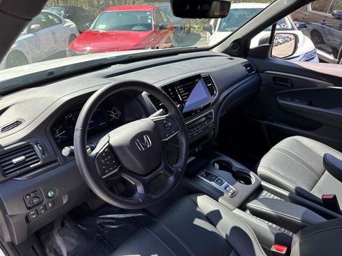 Used 2023 Honda Passport TrailSport image 13
