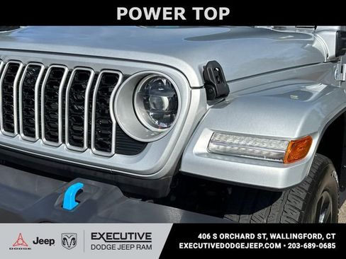 Used 2024 Jeep Wrangler Unlimited Sahara w/ Technology Group AWD/4WD image 7