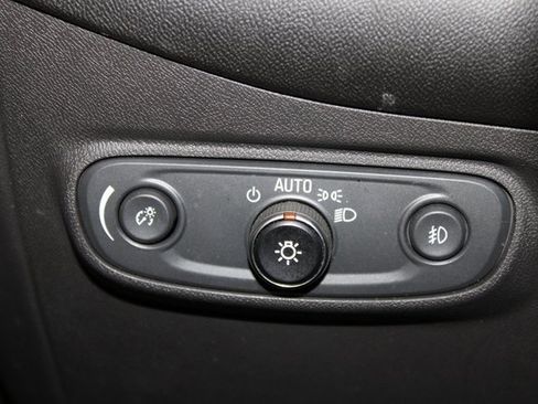 Used 2020 Chevrolet Equinox LT image 27